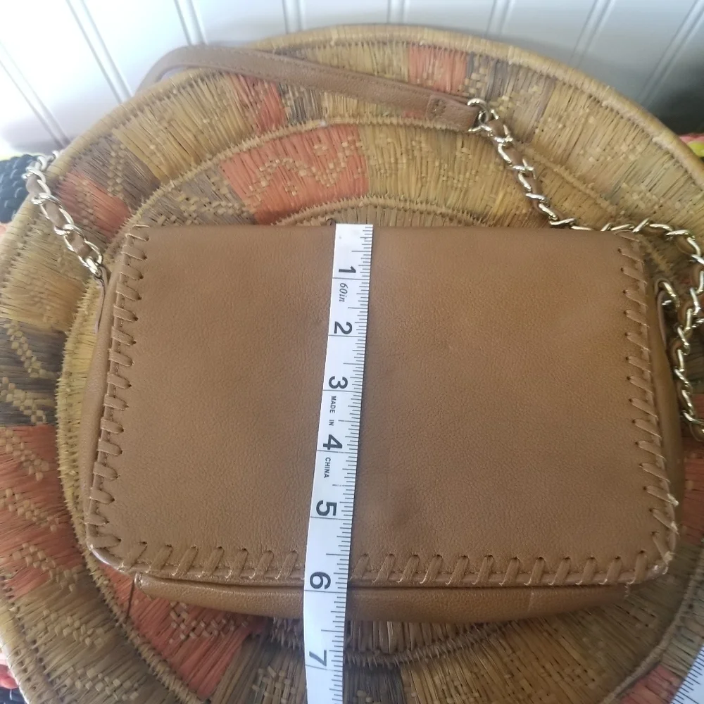 Forever 21 Faux Leather Crossbody Purse with Gold Chain - Picture 6 of 6